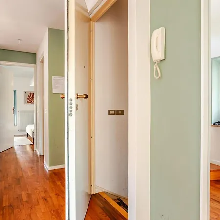 Piazza San Giacomo - Attico Su Due Livelli شقة